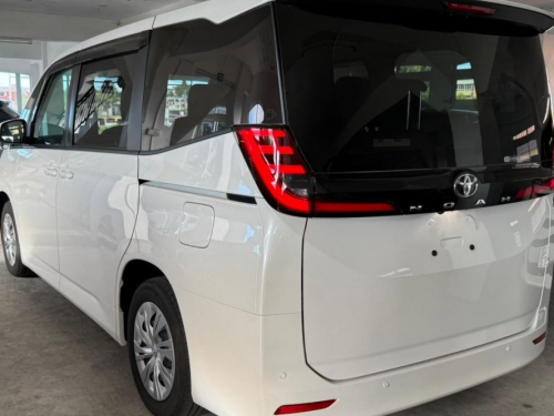 Toyota Noah X in Mauritius