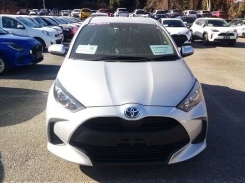 Toyota Yaris HYBRID X in Mauritius