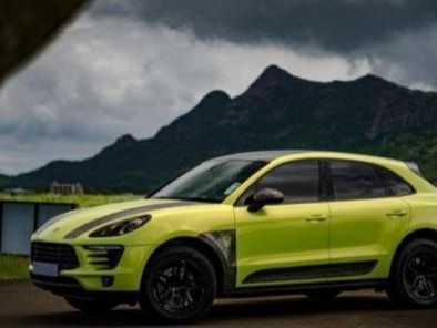 Porsche Macan in Mauritius