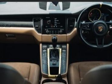Porsche Macan in Mauritius