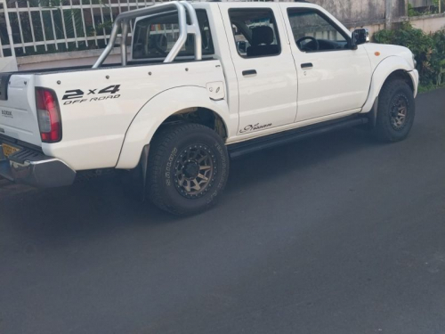 Nissan NP 300 in Mauritius