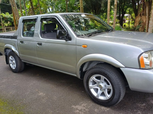 Nissan NAVARA in Mauritius