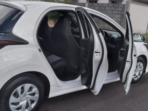 Toyota Yaris Hybrid X PACK in Mauritius