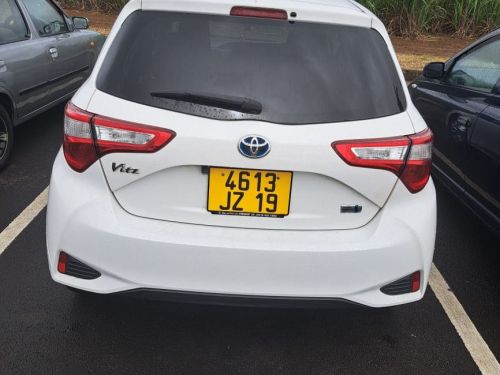 Toyota vitz in Mauritius