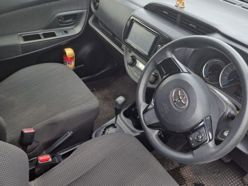 Toyota vitz in Mauritius