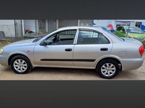 Nissan Sunny N16 in Mauritius