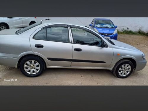 Nissan Sunny N16 in Mauritius