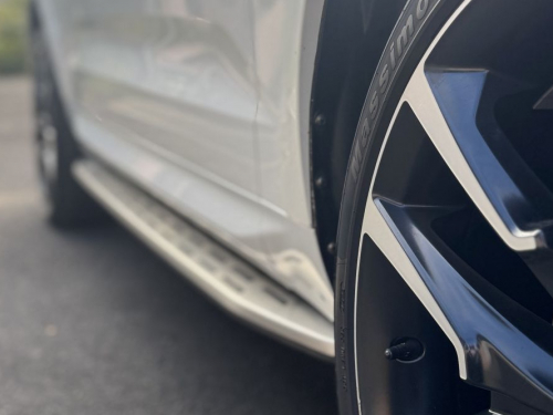 Volvo XC60 T8 Ultimate Dark in Mauritius