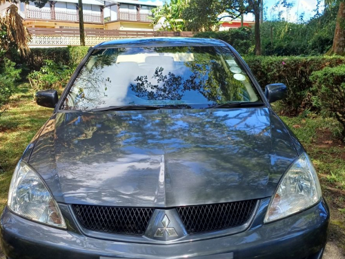 Mitsubishi lancer GLX in Mauritius