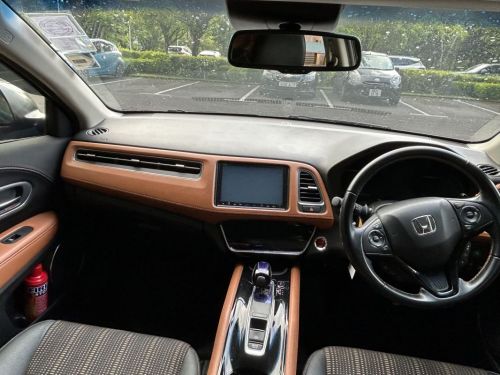 Honda Vazel Hybrid Automatic in Mauritius