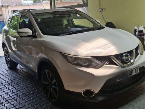 Nissan Qashqai j11 in Mauritius