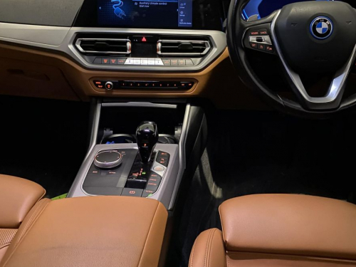 BMW 330e PLUG IN HYBRID G20 in Mauritius