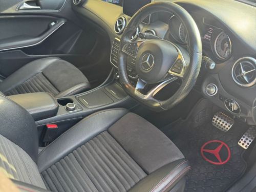 Mercedes-Benz Cla 180 in Mauritius