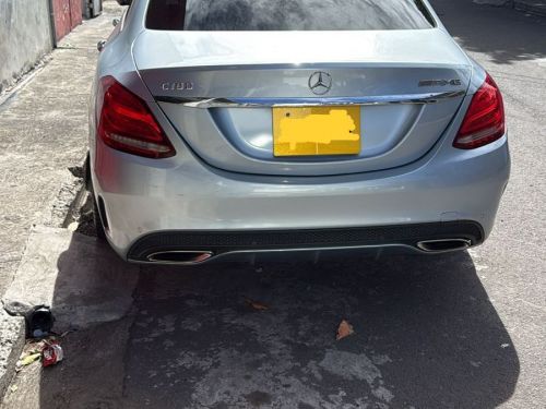 Mercedes-Benz c180 in Mauritius