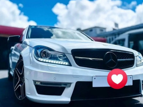 Mercedes-Benz C180 w204 in Mauritius