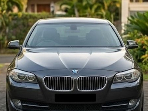BMW 520i in Mauritius