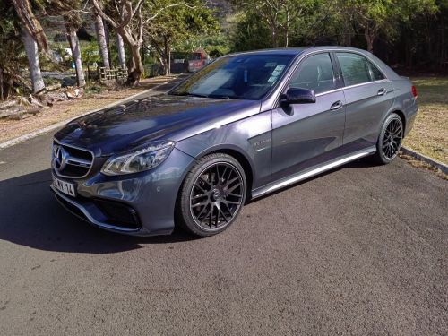 Mercedes-Benz E250 2.0  in Mauritius