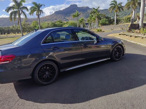 Mercedes-Benz E250 2.0  in Mauritius