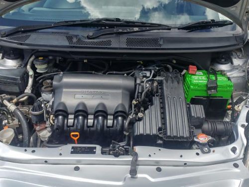 Honda Fit Shuttle 1.3 Hybrid in Mauritius