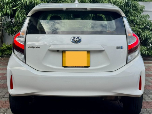 Toyota Aqua Hybrid in Mauritius